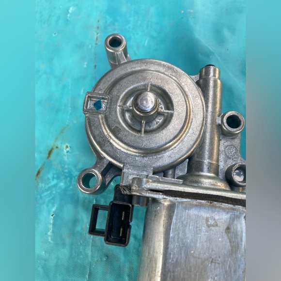 1992-2000 Cadillac ELDORADO right passenger window motor OEM dealer GM - Picture 8 of 8